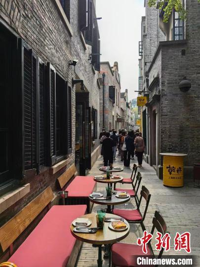 上海新天地。 范宇斌 摄