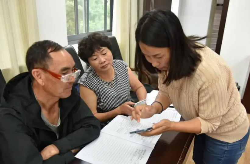 退休人员迎来好消息:工龄超30年者2024年将享受“3项优待”|退休|养老金_新浪新闻