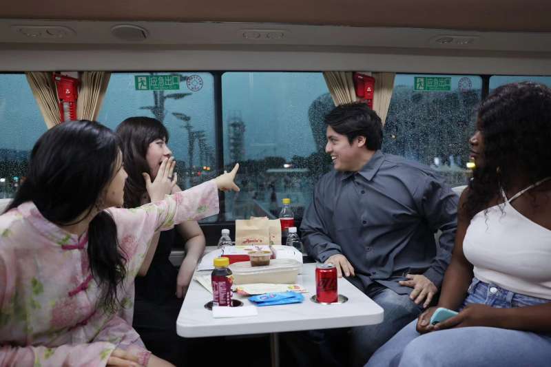 从鸟巢到亮马河码头,“潮朝阳观光巴士”今日正式开通