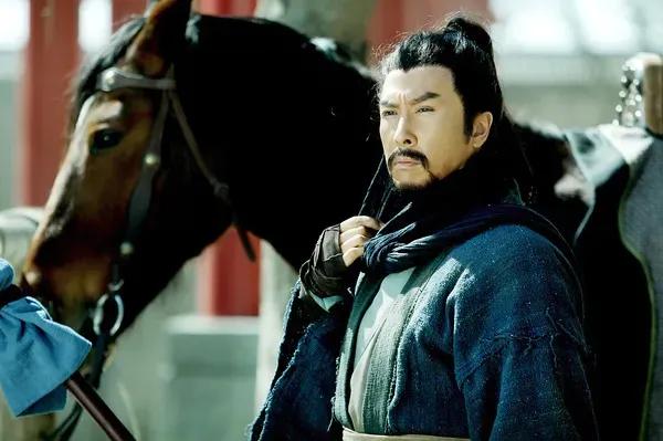 《红楼梦》改编，左右为难