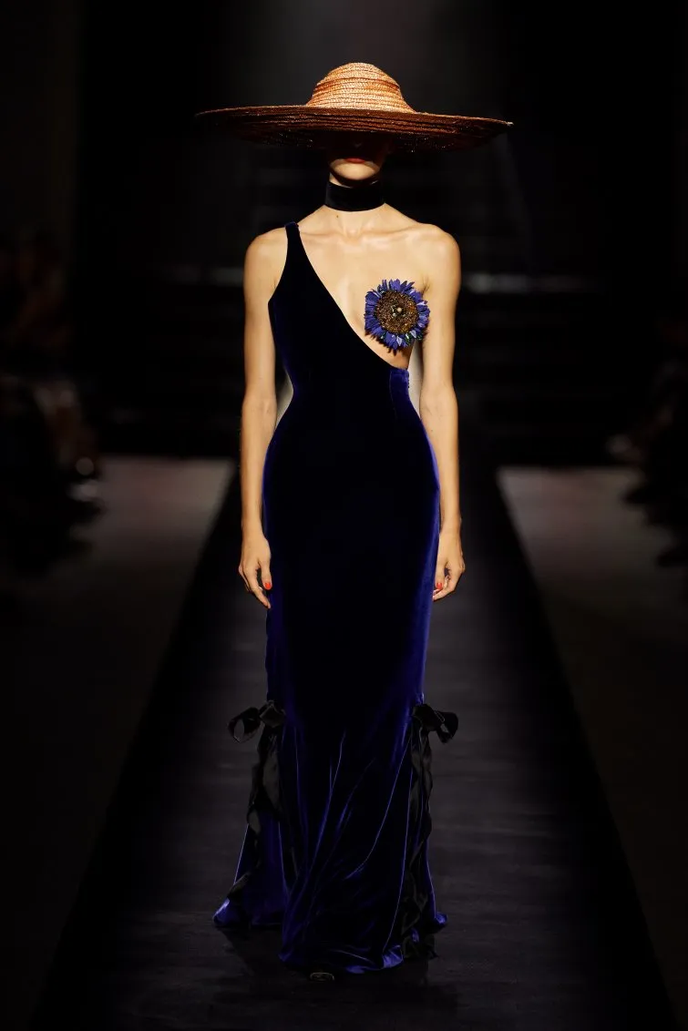 立秋后，为什么女生们都开始不穿Bra了？