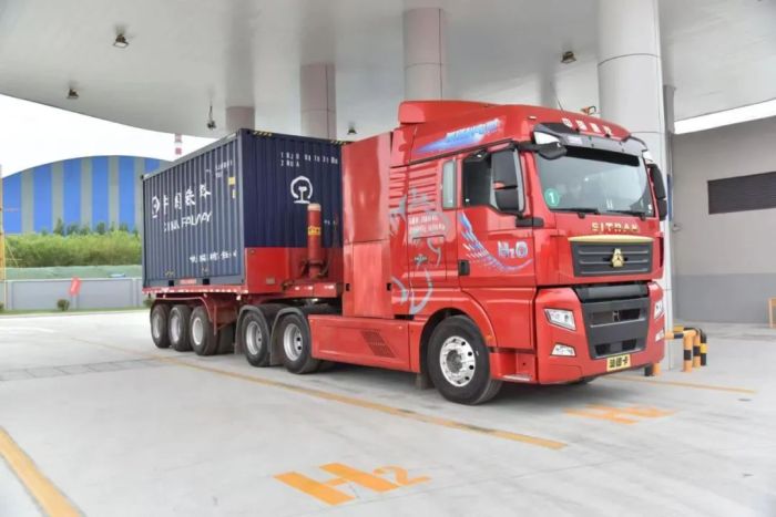 山东：上牌量爆增6倍！新能源重卡卖火了！续航、智驾成关键