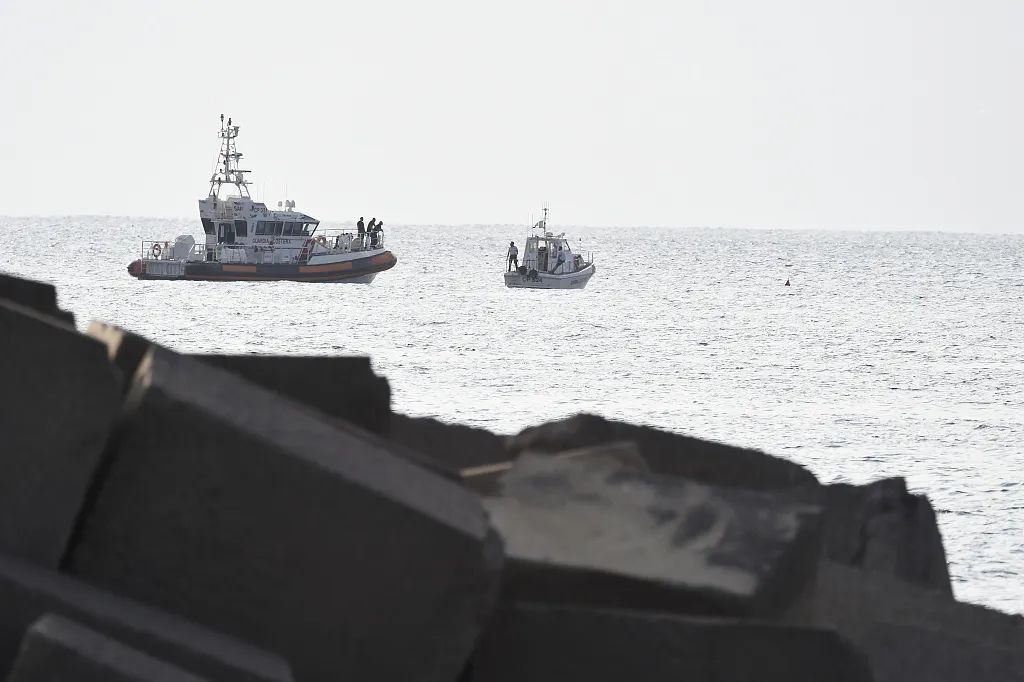 世界上最大的船沉没 c424-95540d1dd4224cd76064bd7cff85bf84.jpg