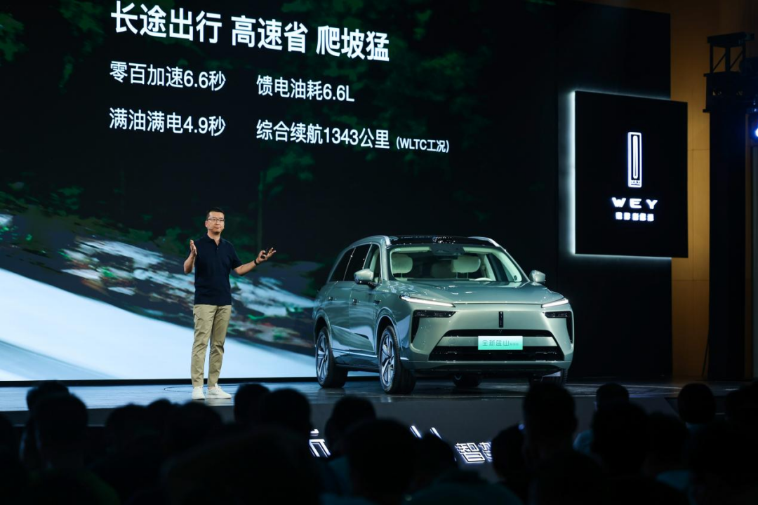 会漂移的老板,造出了「中国豪华车」