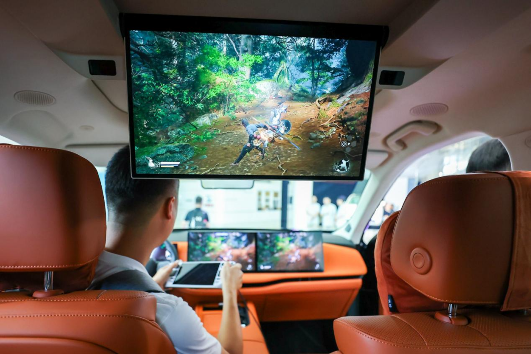 会漂移的老板,造出了「中国豪华车」