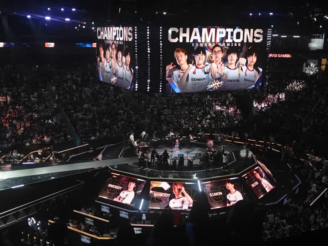 人人在C的EDG,缔造了CN瓦的冠军奇迹