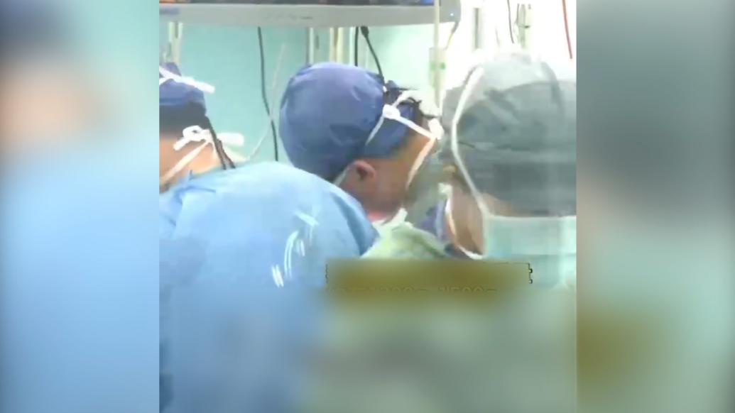 爸爸割340克肝救7岁女儿