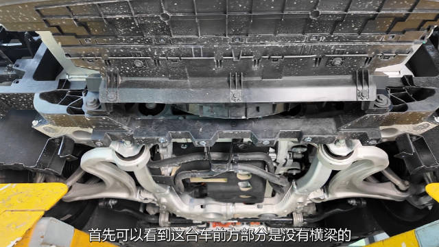 这辆小鹏X9的前后悬架以及前后副车架…