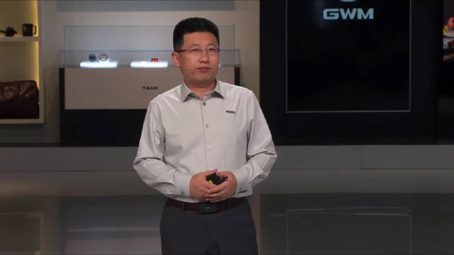 2024成都车展：二代哈弗H9揭秘坦克平台四驱系统，开启家庭越野新时代