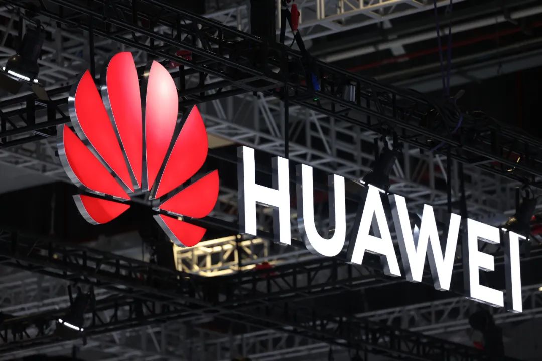 三折叠面世，移动终端要变天了？