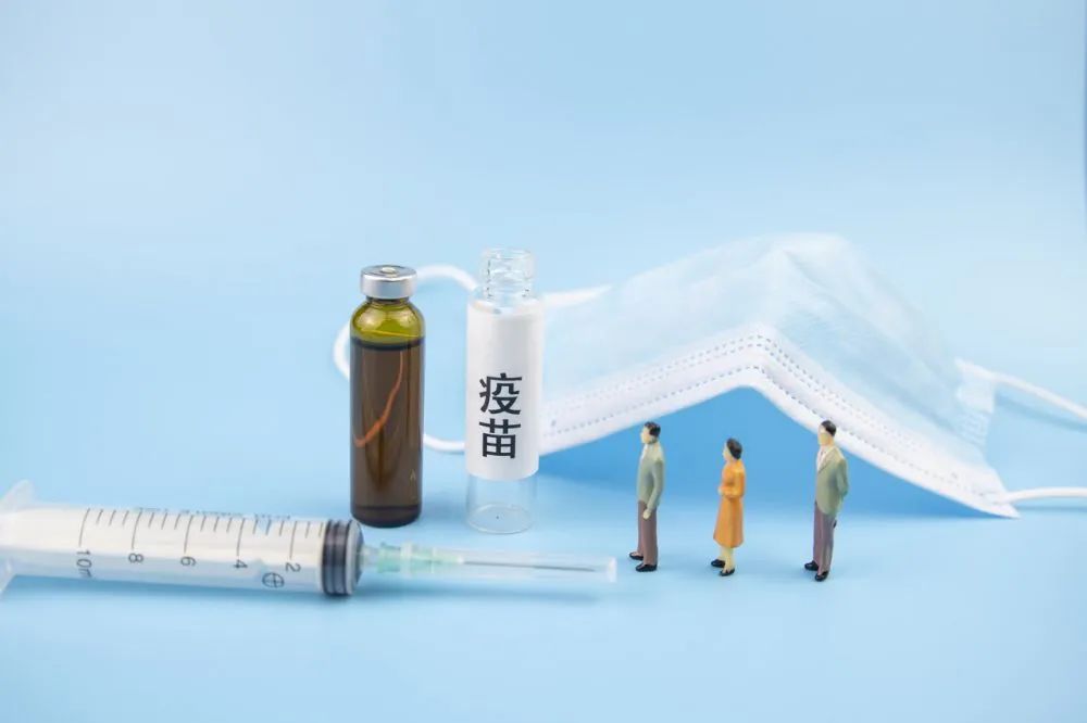 天天盈:股票配资杠杆2873328Z空间-500亿市值龙头爆雷！“腰斩近5成”