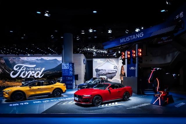 福特全系轿车 9b74-9807d5b35379fec00d794a543eb128fa.jpg