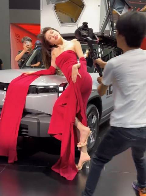 本届车展第一显眼包诞生？