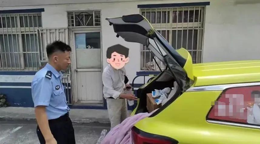 开车时差点窒息!起因居然是后备箱里的一箱冷饮......