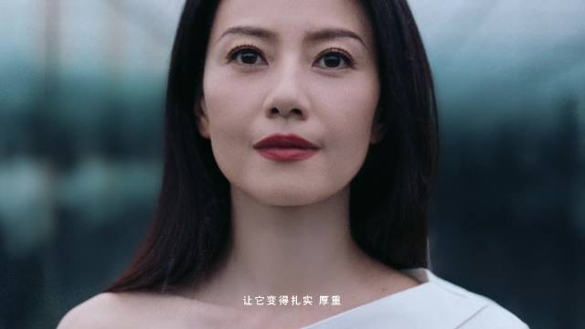 高圆圆这是代言亚洲龙了？