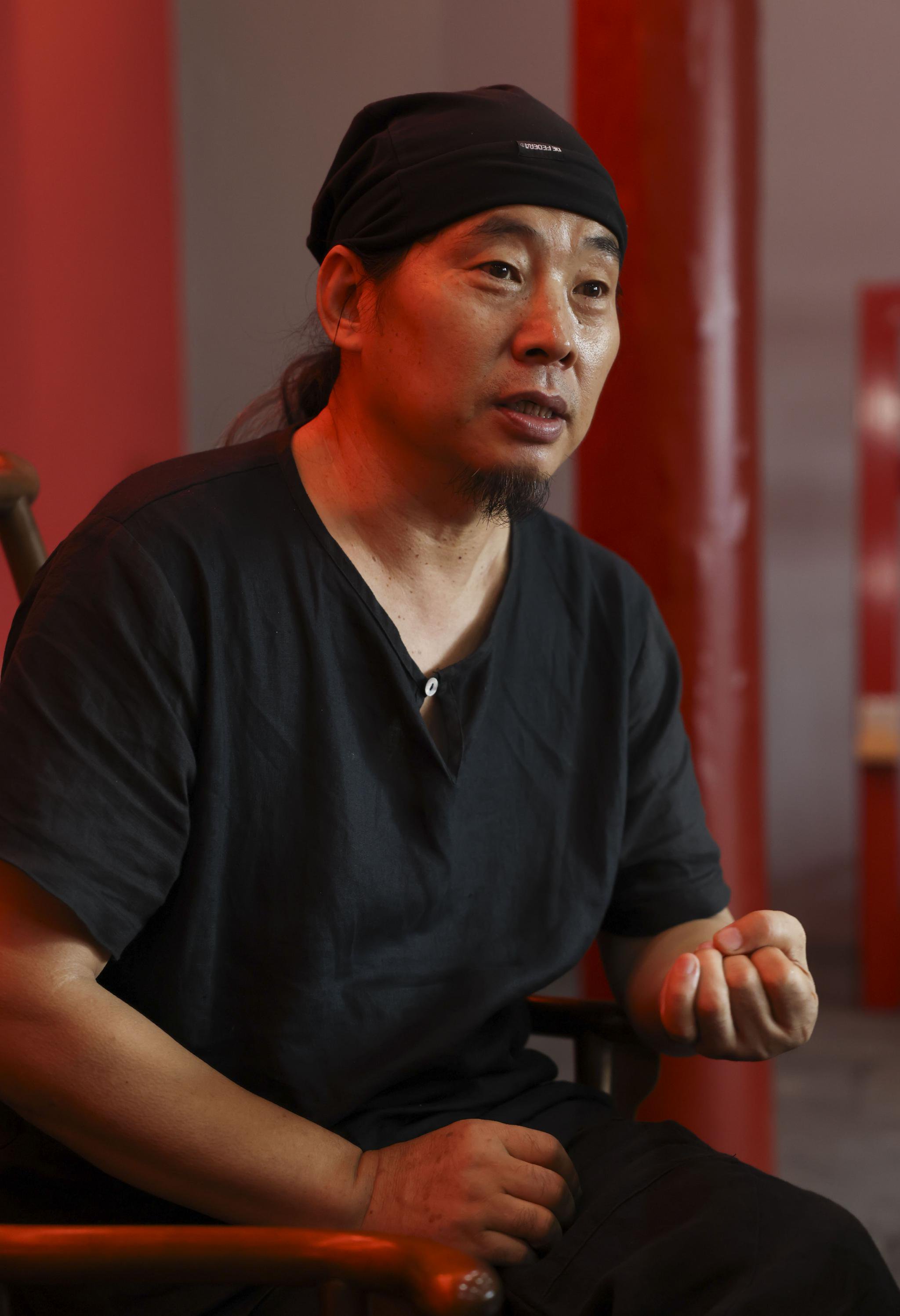 北京民俗博物館展覽陳列科、藏品研究科負責人呂鑫。新京報記者 浦峰 攝