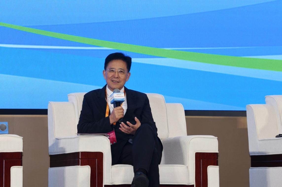 图:张忠涛教授出席2024首都国际医学大会