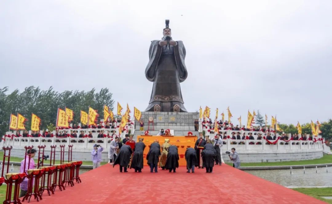 秋季开酿大典公祭酒神曹操。