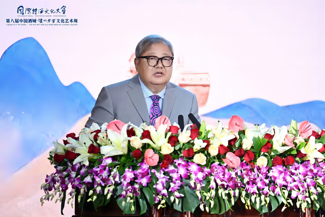 ▎著名诗人、中国作家协会诗歌委员会主任、国际诗酒文化大会组委会主席吉狄马加