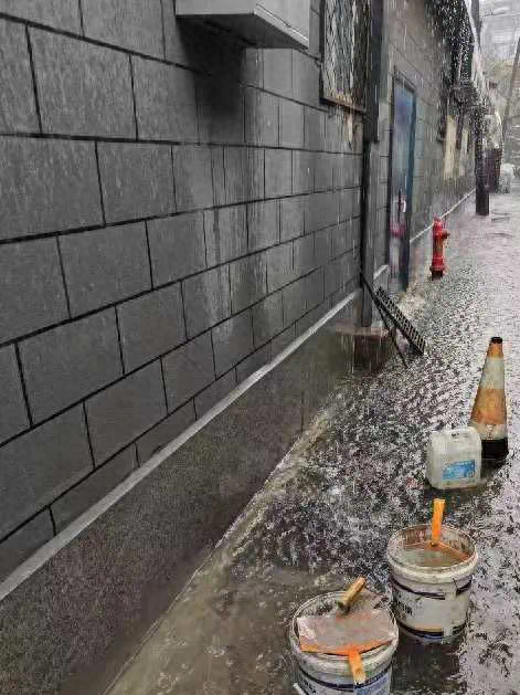 墙面渗水怎么排水 01aa-bae4012d3a829bcbace1f21f0aca4618.png