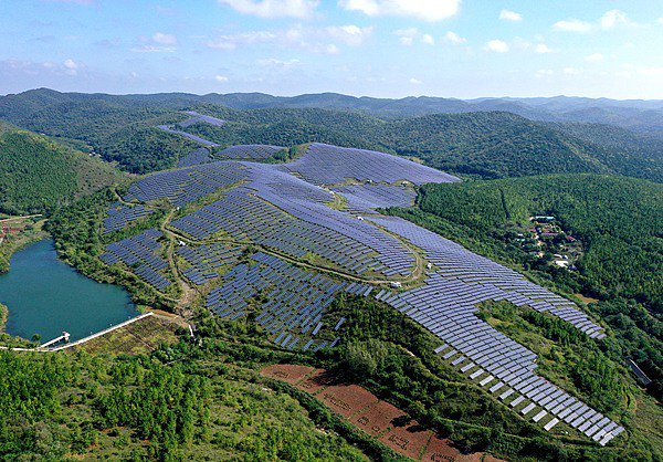 太阳能崛起、电动汽车惊人增长，澳媒称中国成为碳减排引领者