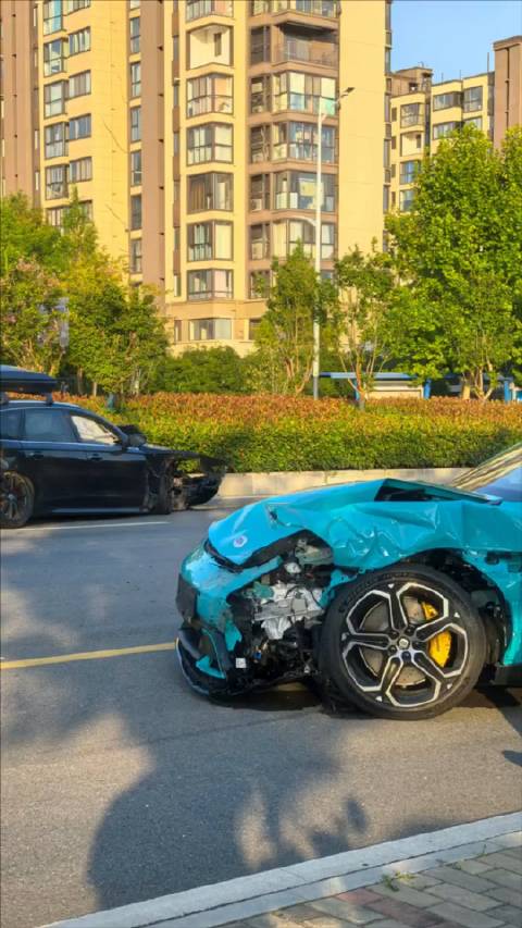 又一台还没上牌，就要返厂的小米SU7，论胆量，瓦罐奥迪都不行！