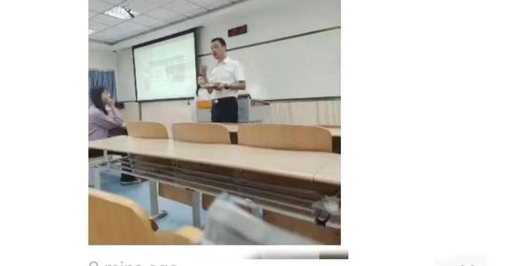 自掏腰包垫付1500元?这位大学校长火了,多位网友曾晒图……|西安市|西安外国语大学|陕西省|授予|吴耀武_新浪新闻