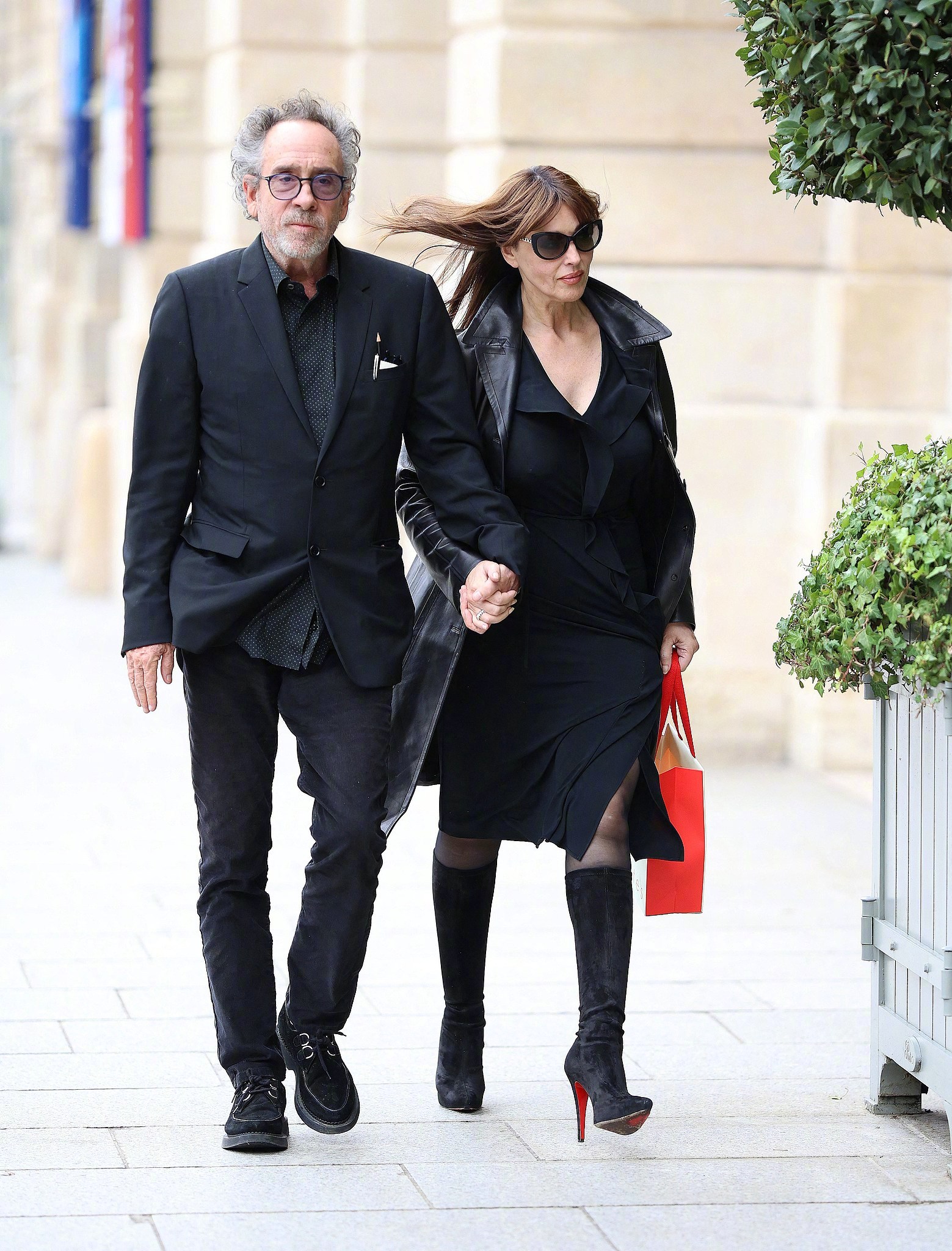 失联卫星突然发信号 人类为何高兴不起来