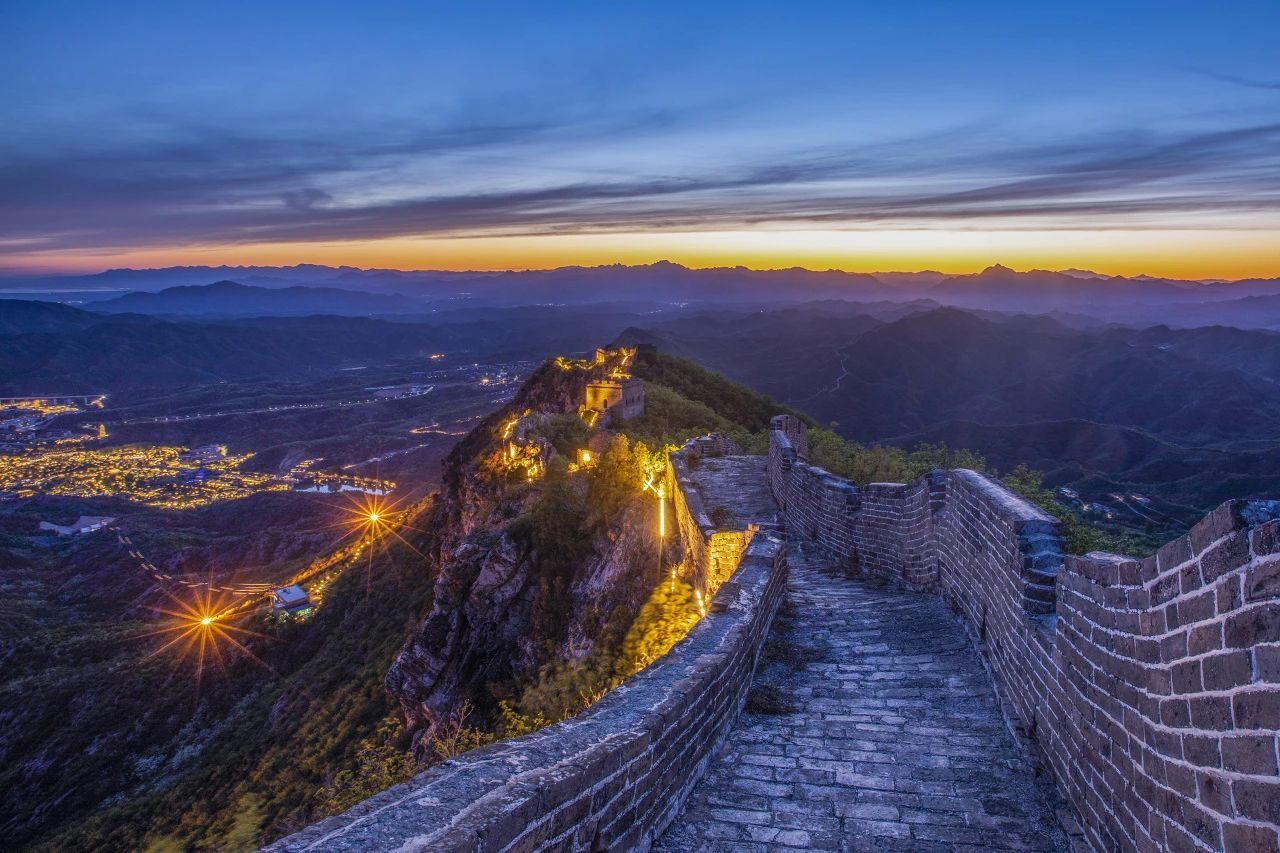 司馬台長城夜景。圖片來源：古北水鎮旅遊公眾號