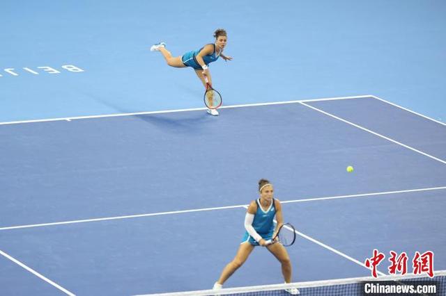 国内网球比赛 4db5-3aed3360dbb54ee3f594eceae6350003.jpg