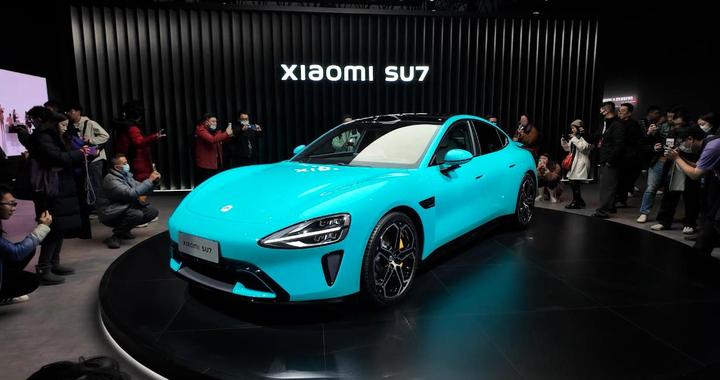 小米汽车底盘发光专利公布