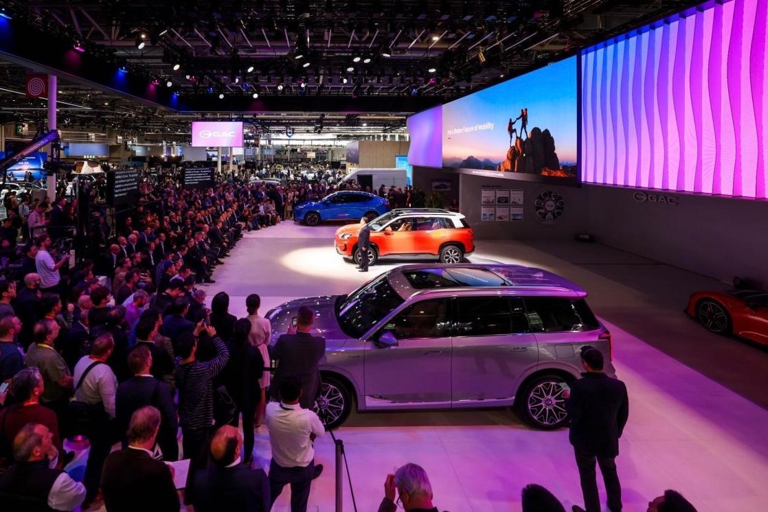 前三季度汽车出口猛增近百万辆，奇瑞反超上汽位列第一，多个自主品牌高调亮相巴黎车展