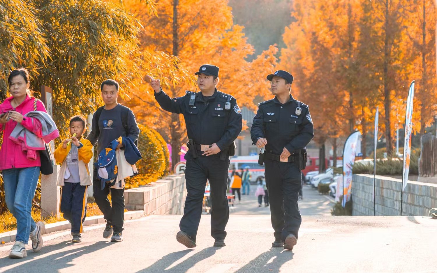 民警在景區進行巡邏。圖源:豐台警方