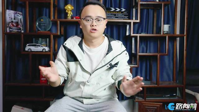 广州车展首发，尊界首款轿车售价100万，对标劳斯莱斯？