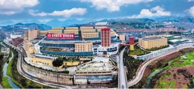 赤水河河穀兩岸已聚集近千家酒企。 受訪者供圖