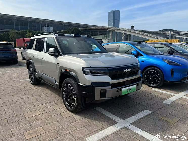 2024广州车展探馆：豹8现身 售37.98万起 配华为智驾的硬派SUV 想越野？