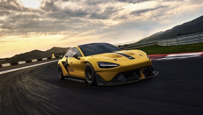 广州车展开幕前一天,雷军直播测试小米汽车端到端智驾