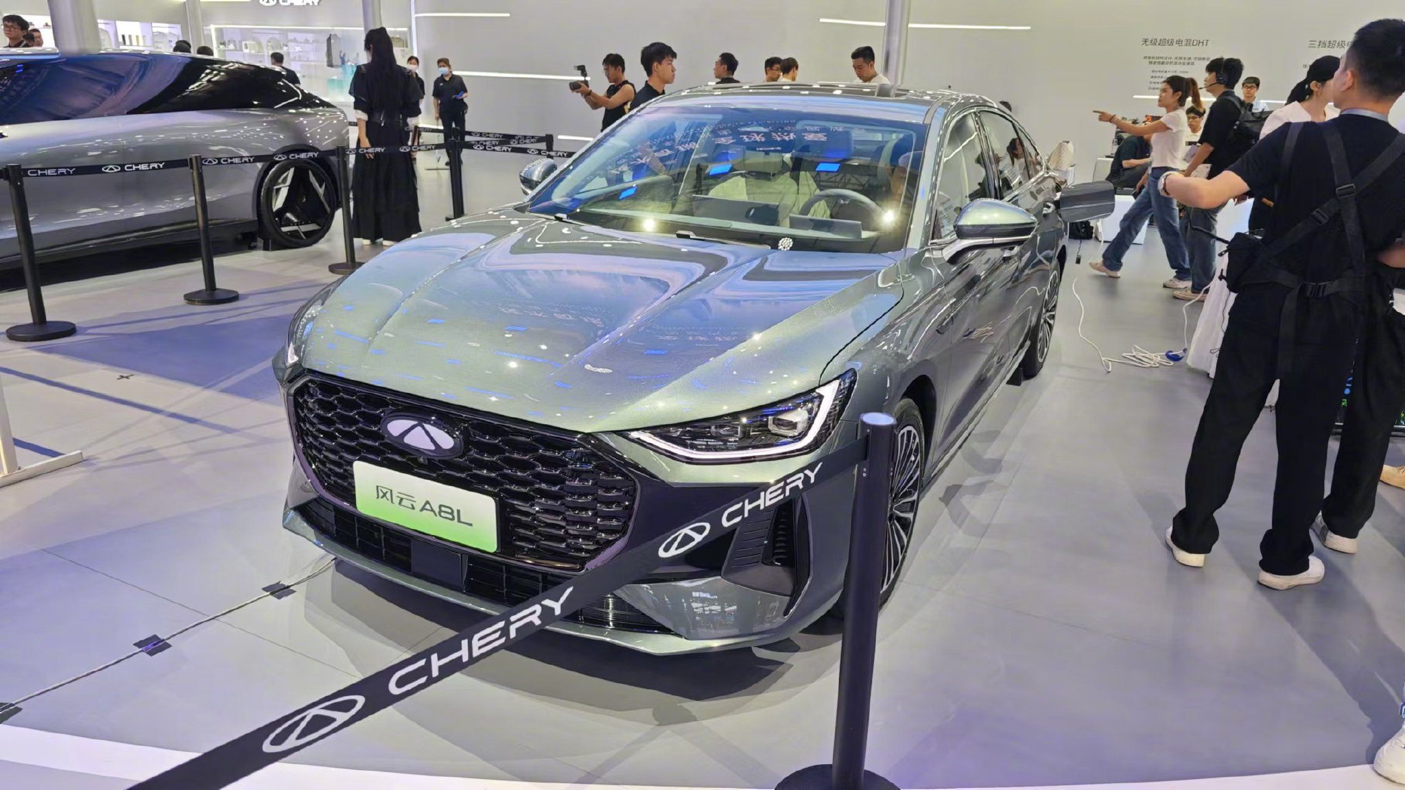 奇瑞来带了全新紧凑型插混轿车风云 A8L