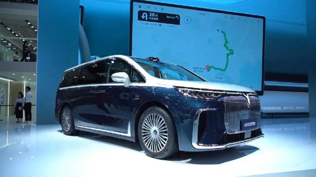 全新岚图梦想家乾崑版即将交付 引领MPV进入智能豪华新时代