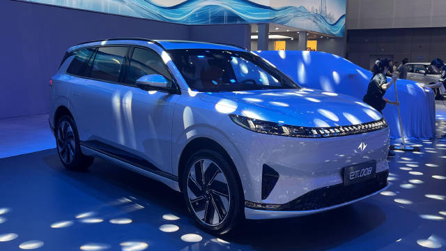 限时起售价17.86万元起，广州车展实拍奕派008五座版…