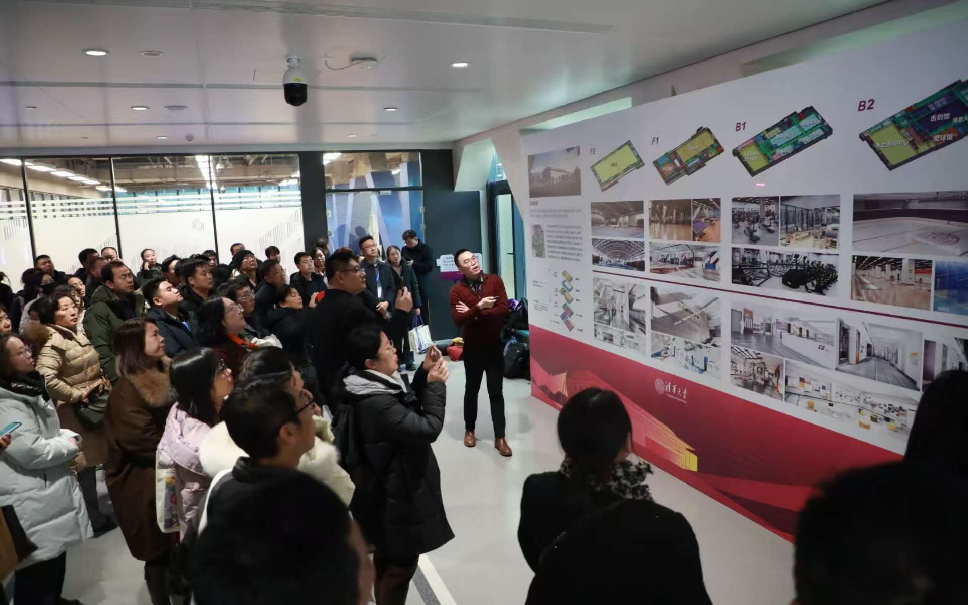 三地參會代表走進清華大學以及北京市中小學參觀交流。 呂天翔 攝