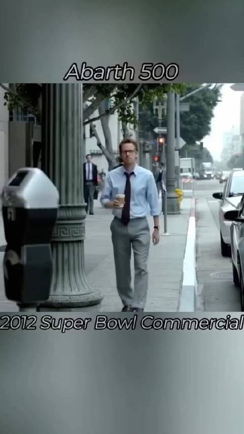 给菲亚特Abarth 500 2012年超级碗中场秀广告的意大利语部分加了字幕…