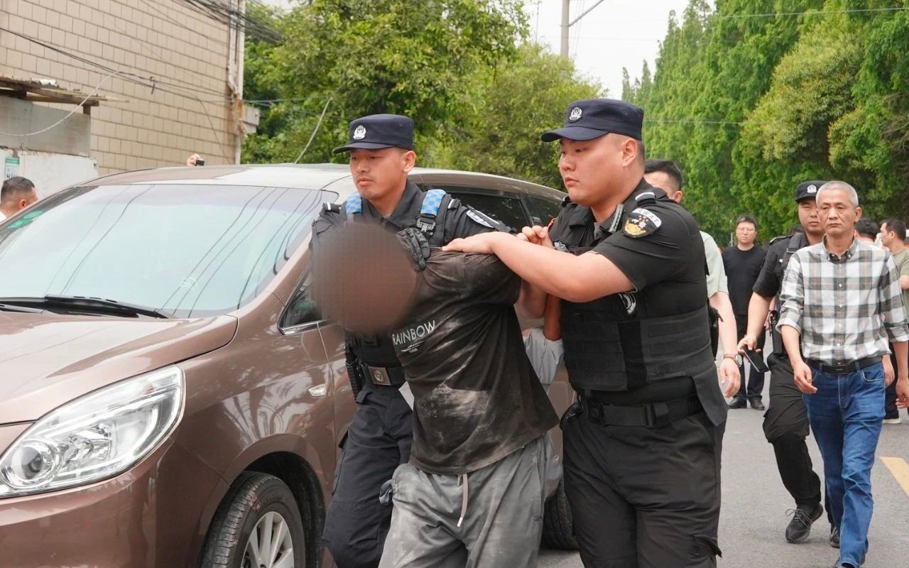 王某被抓捕現場。圖源：泰興警方