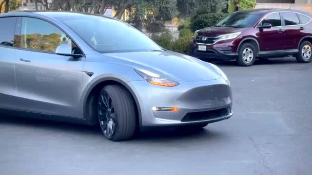 让车自己来找你！特斯拉将在中国推出高级智能召唤功能