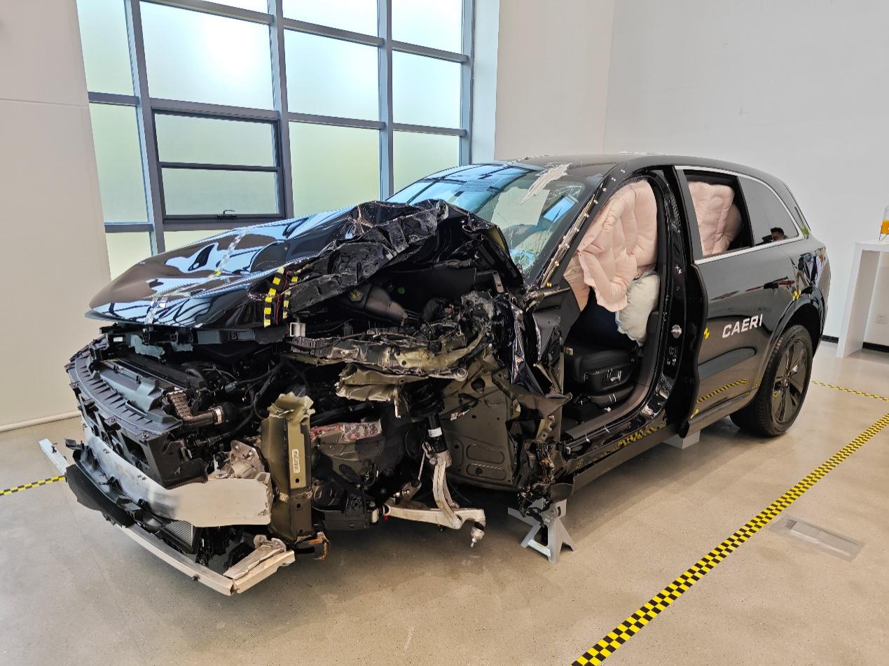 扭转刚度重要还是A柱强度重要？