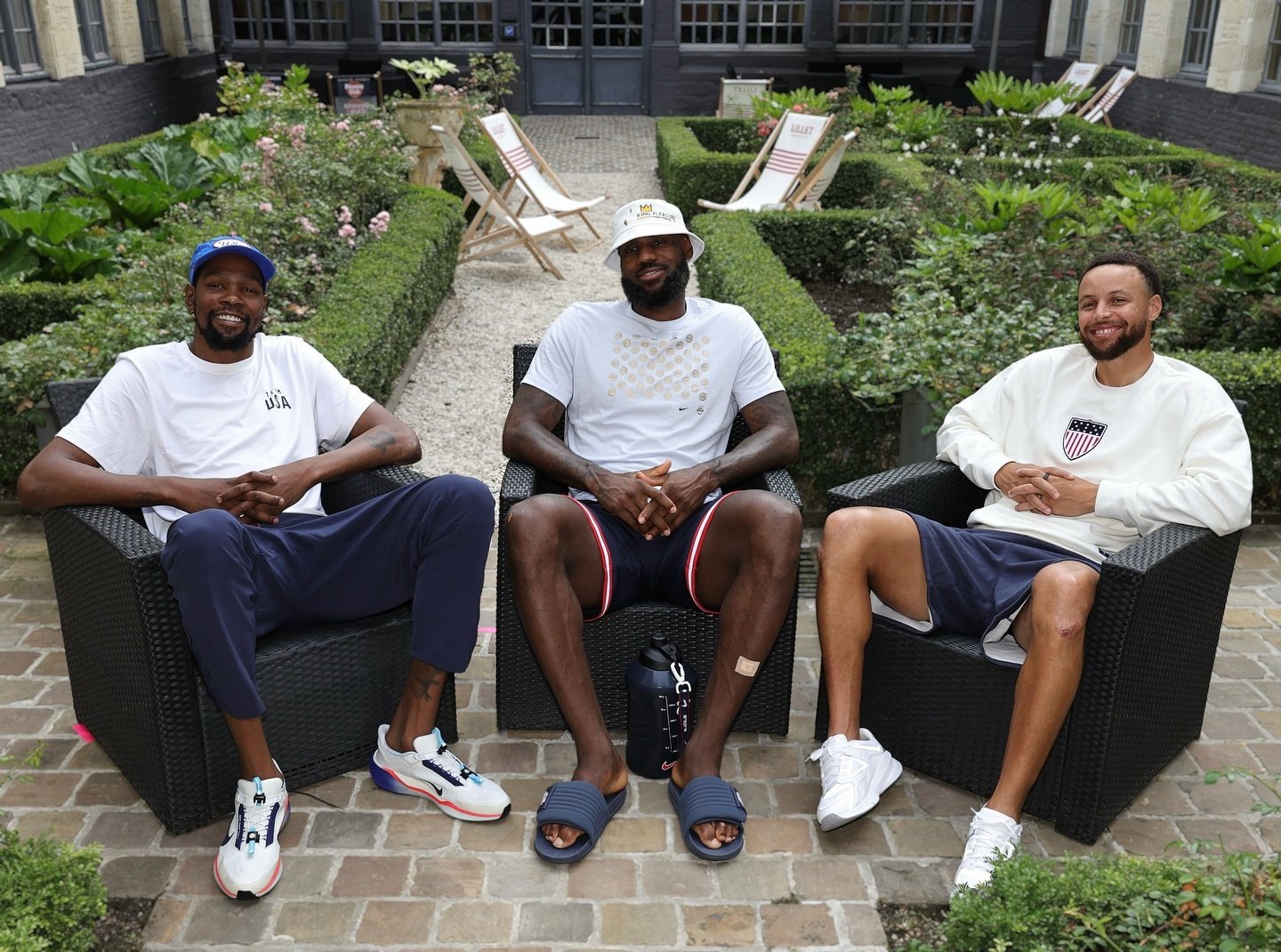  詹姆斯与杜兰特布克联手 太阳三巨头时代正式开启