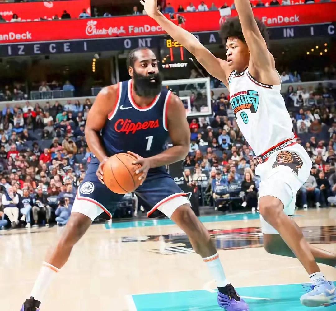  快船客场挑战热火上演攻防大战