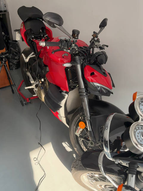 有了这些神器，北方车友再也不用担心冬天封车后亏电打不着火啦