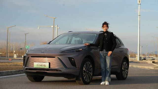 别克E5基于奥特能平台，续航620km，配备智驾系统，驾驶辅助和安全装备…