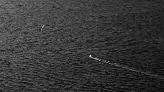 埃及广告公司 Icon Creations 为宝马打造的黑白广告片《A Piece of Art》…